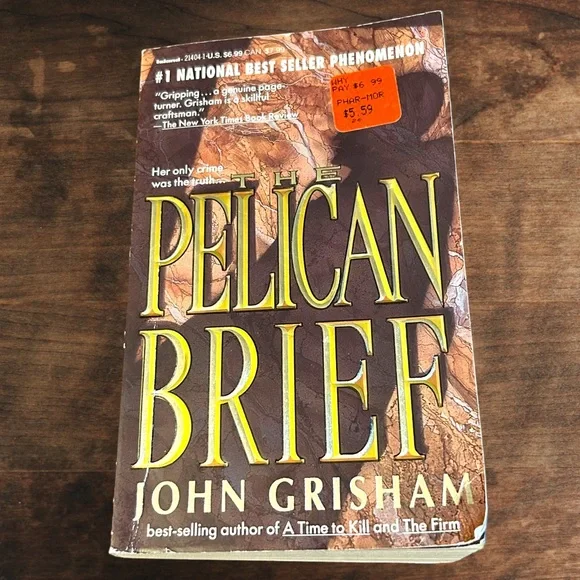 Book The Pelican Brief By John Grisham Paperback - Picture 1 of 4
